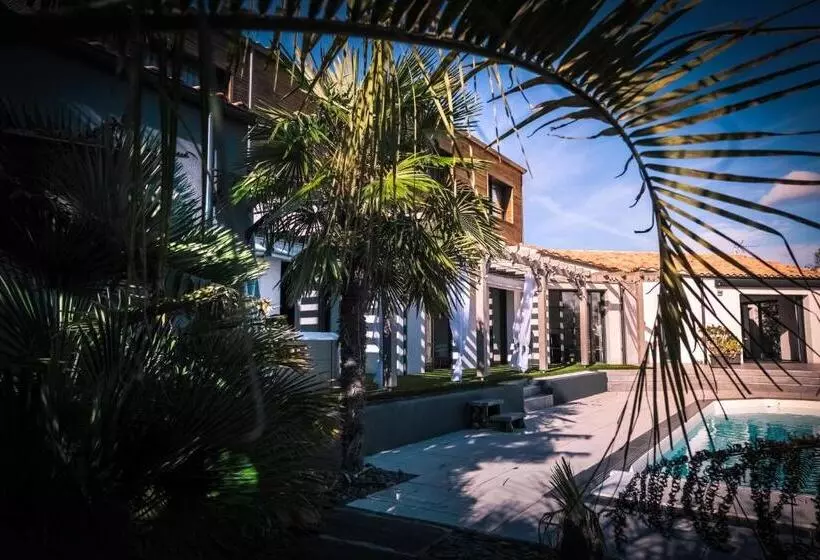 Aamiaismajoitus (B&B) Suites By Aix Keys Avec Jacuzzi Privatif 5 Min Des Plages Fouras