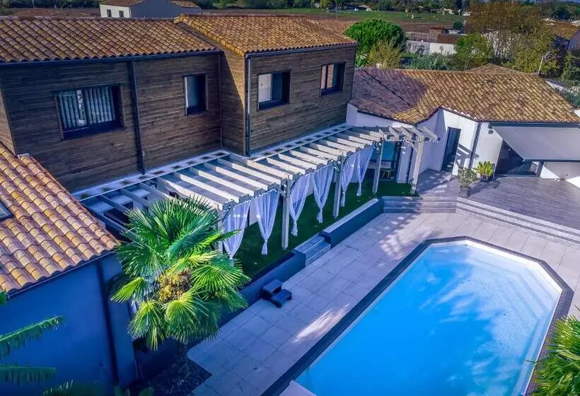 Aamiaismajoitus (B&B) Suites By Aix Keys Avec Jacuzzi Privatif 5 Min Des Plages Fouras