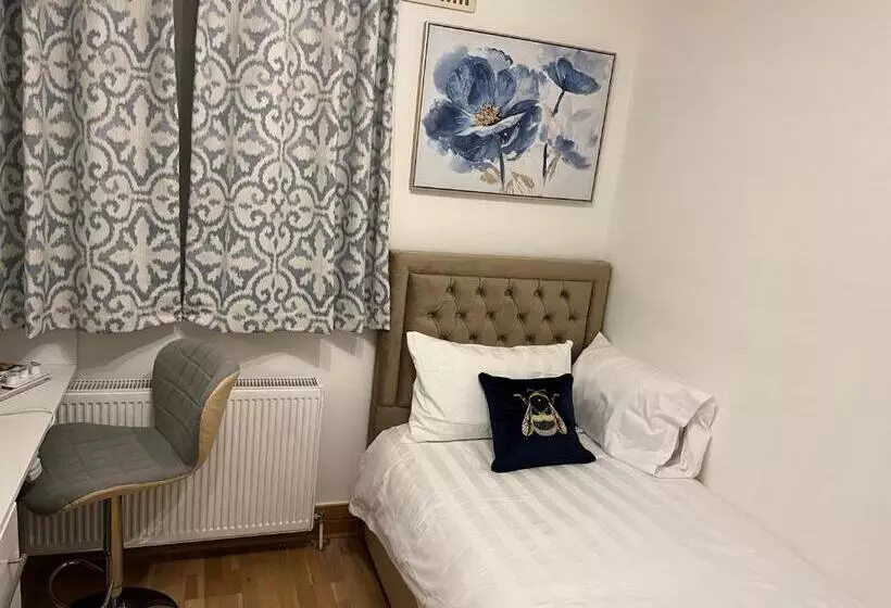 Aamiaismajoitus (B&B) Tj Homes