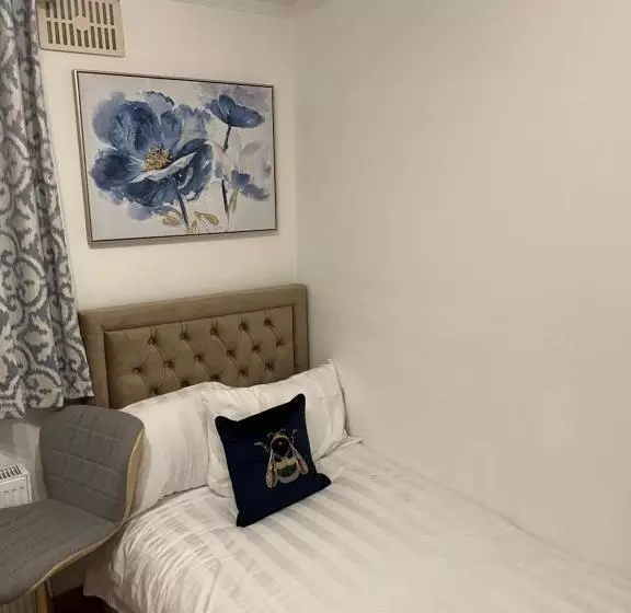 Aamiaismajoitus (B&B) Tj Homes