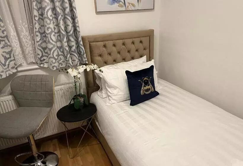 Aamiaismajoitus (B&B) Tj Homes