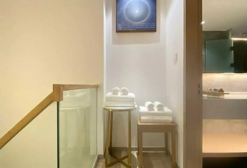 Emeishan See The Stars B&b