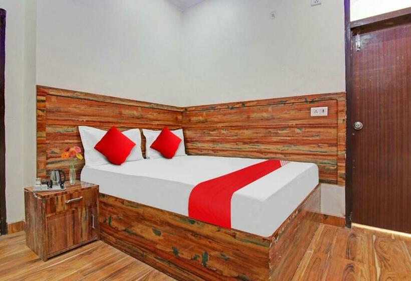 בית מלון כפרי Max Near Samaypur Badli Metro Station