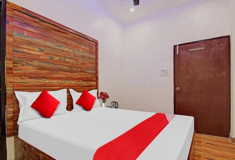 בית מלון כפרי Max Near Samaypur Badli Metro Station