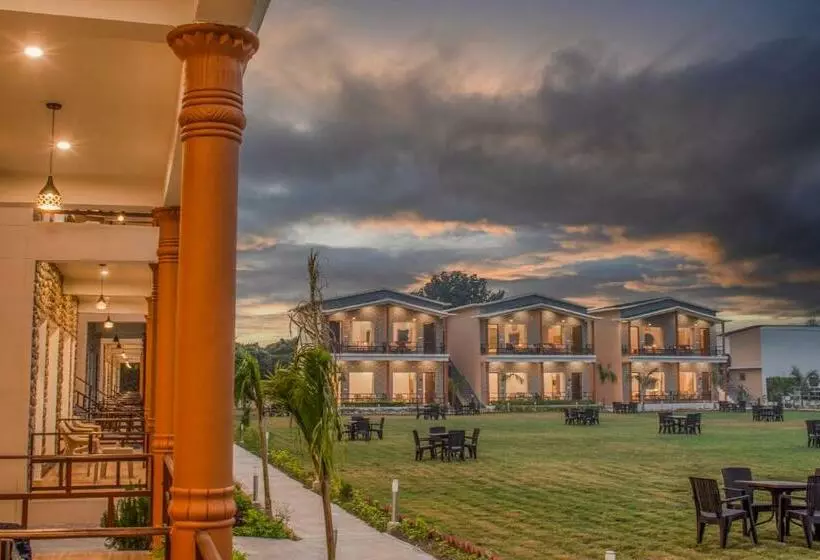 Green Retreat Resort