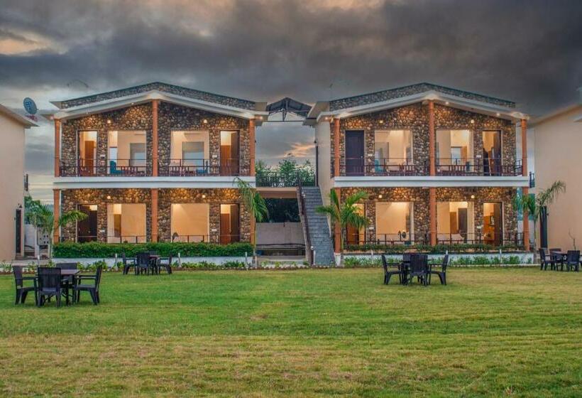 Green Retreat Resort