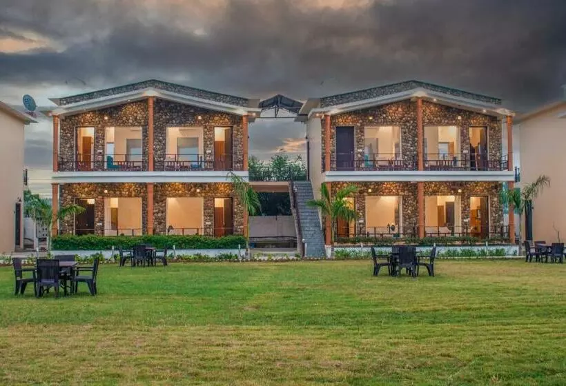 Green Retreat Resort
