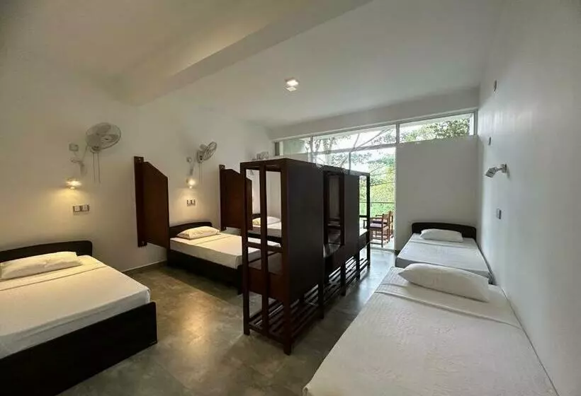 Hostel By Kandy Skyloft