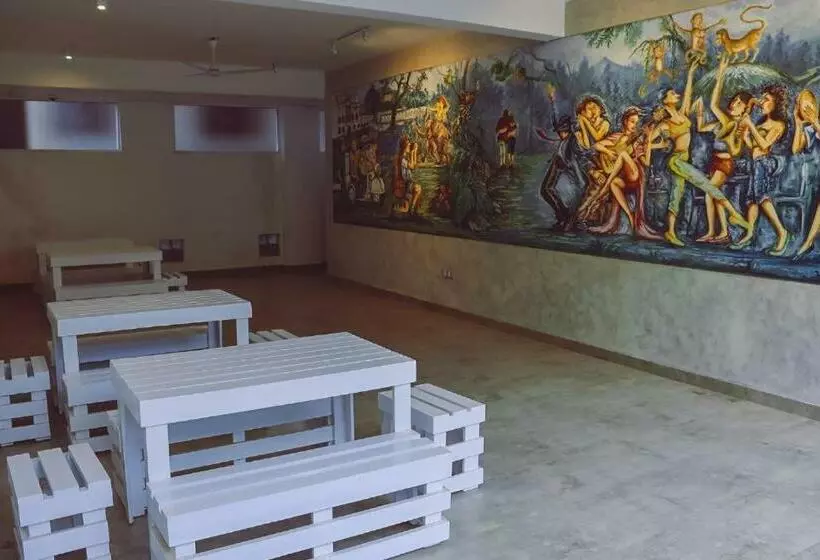 Hostel By Kandy Skyloft