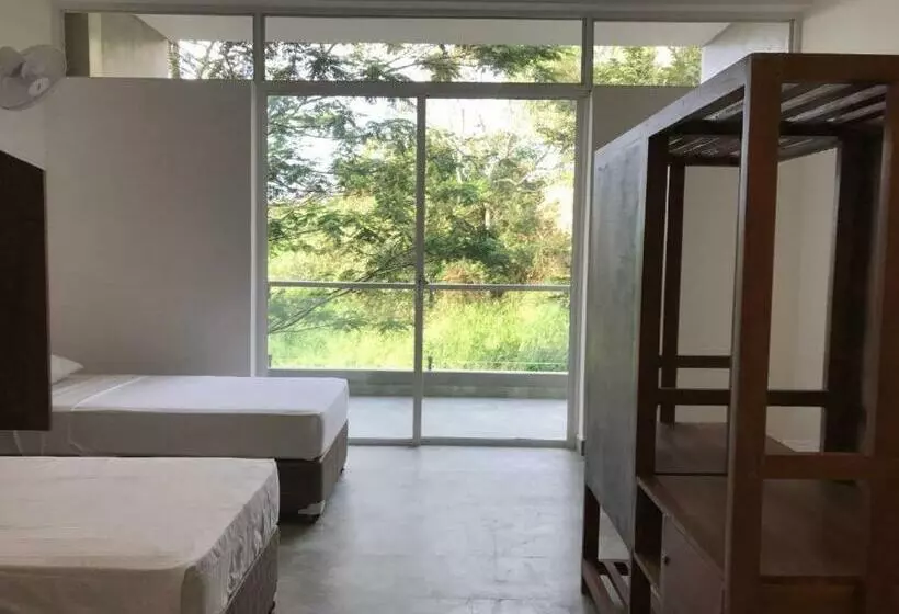 Hostel By Kandy Skyloft