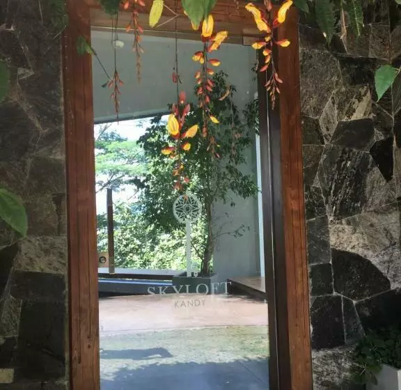 Hostel By Kandy Skyloft