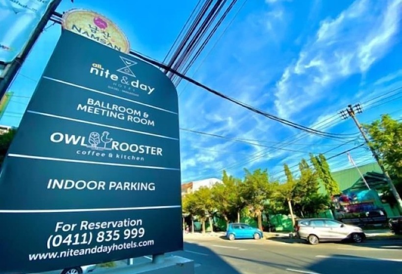 בית מלון כפרי All Nite & Day Sulsel  Makassar