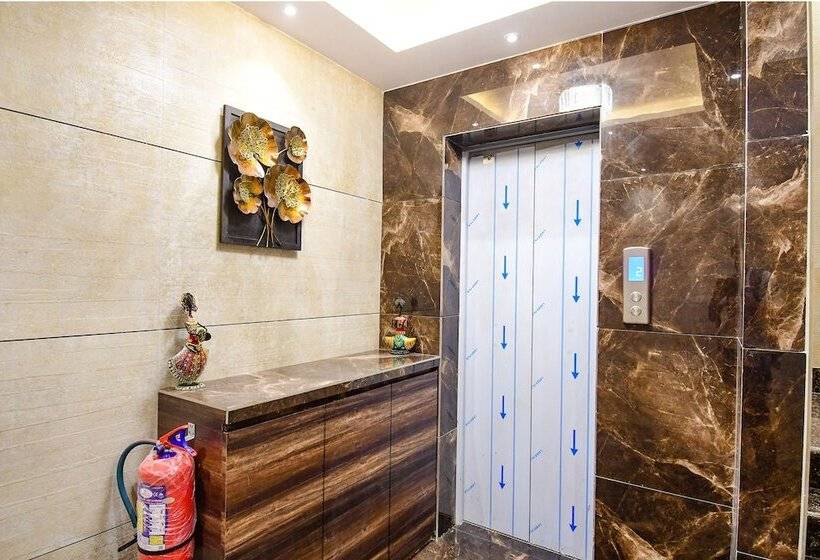 Fabhotel Prime Jalsa Nr Axis Mall