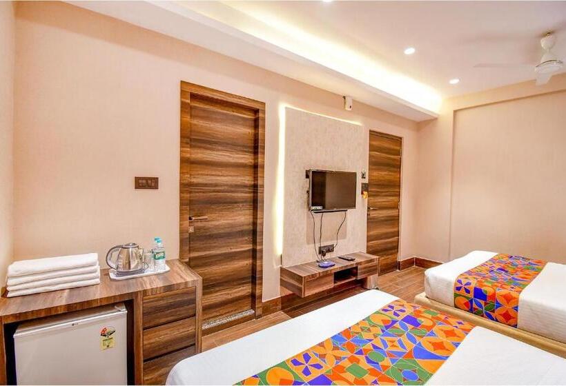 Fabhotel Prime Jalsa Nr Axis Mall