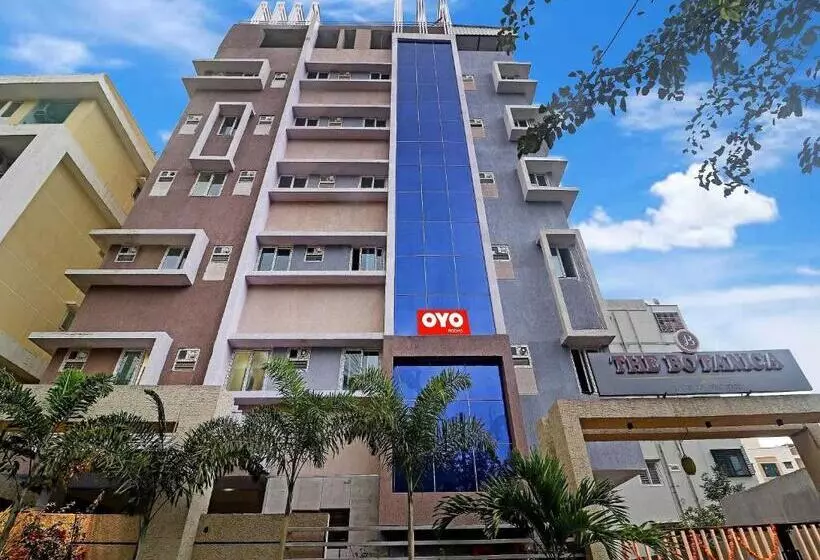Hotelli The Botanica Grand