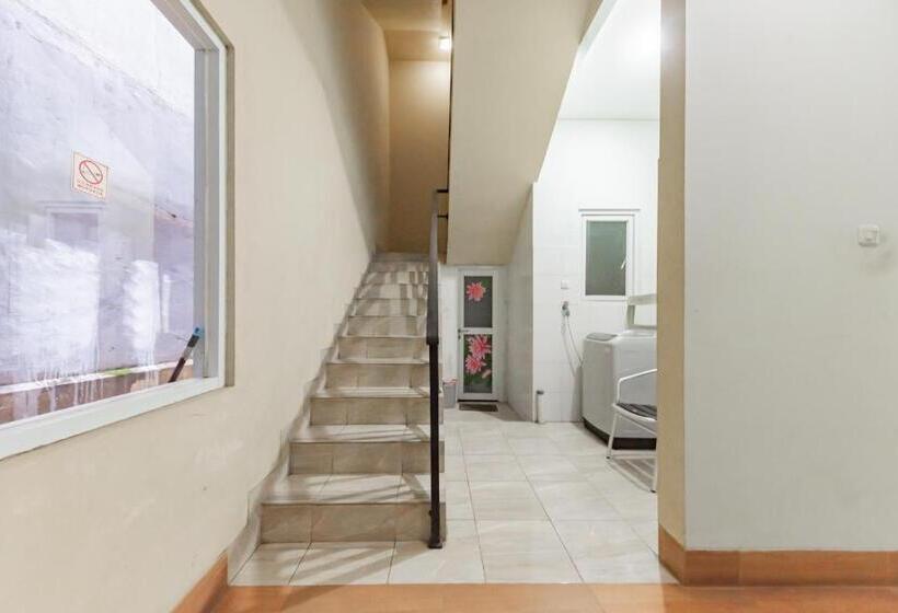 Отель Koolkost @ The Casa 18