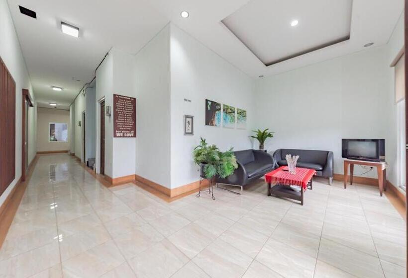 Отель Koolkost @ The Casa 18