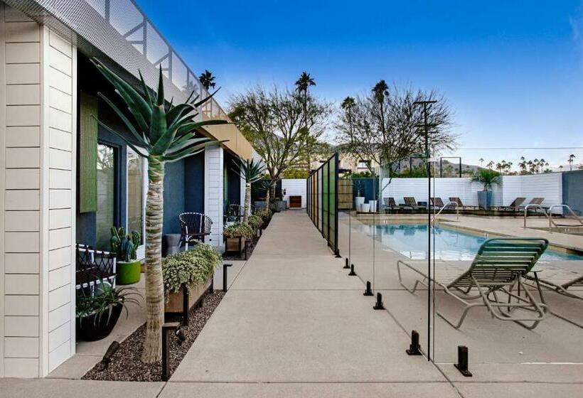 فندق Mahala 21 And Over