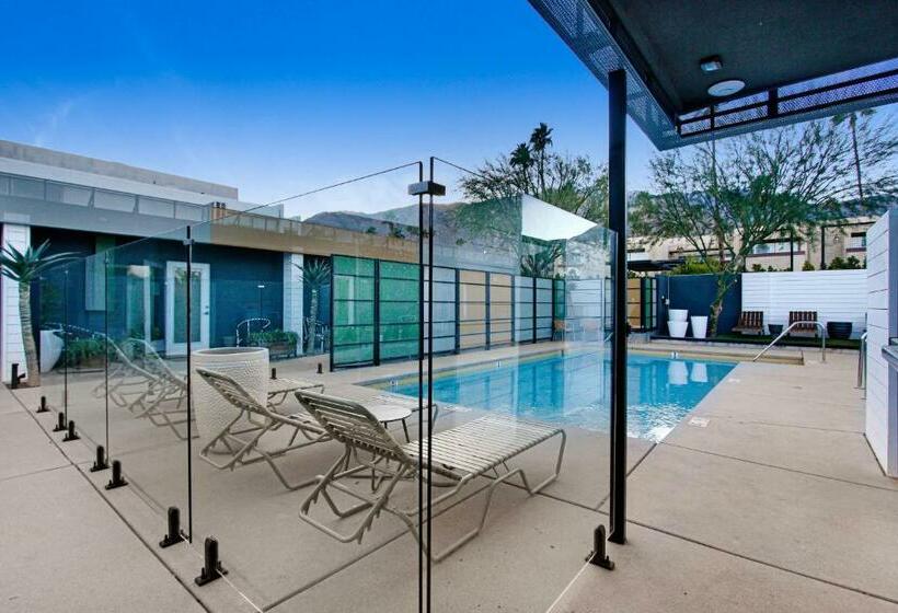 فندق Mahala 21 And Over