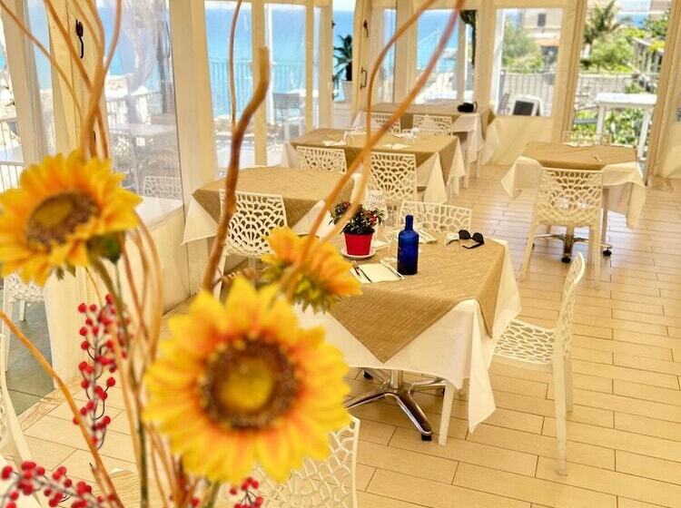 ホテル Mediterranean Boutique