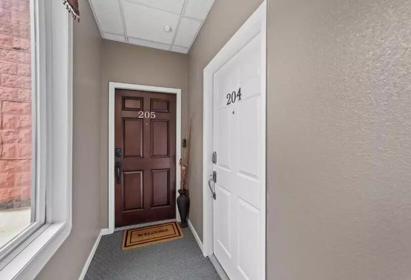 Hotelli Modern Condo Inside The Historic St Regis