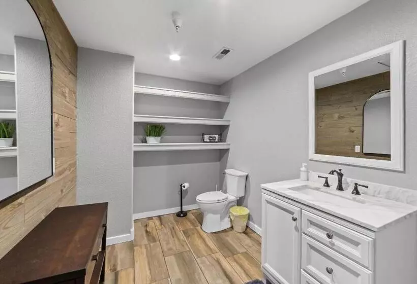 Hotelli Modern Condo Inside The Historic St Regis