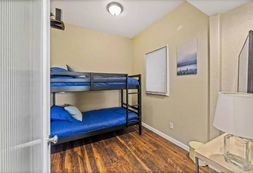 Hotelli Modern Condo Inside The Historic St Regis