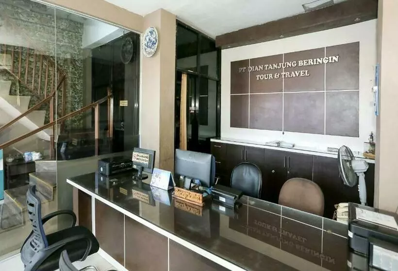 Hotelli Spot On 92022 Dian Tanjung Beringin