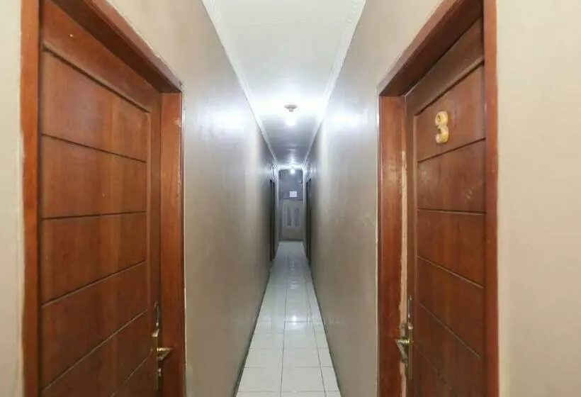 Hotelli Spot On 92022 Dian Tanjung Beringin