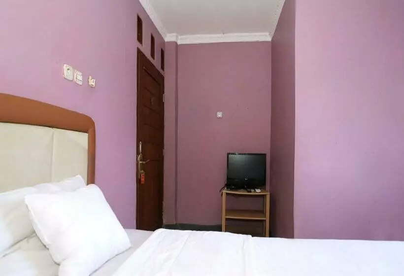 Hotelli Spot On 92022 Dian Tanjung Beringin