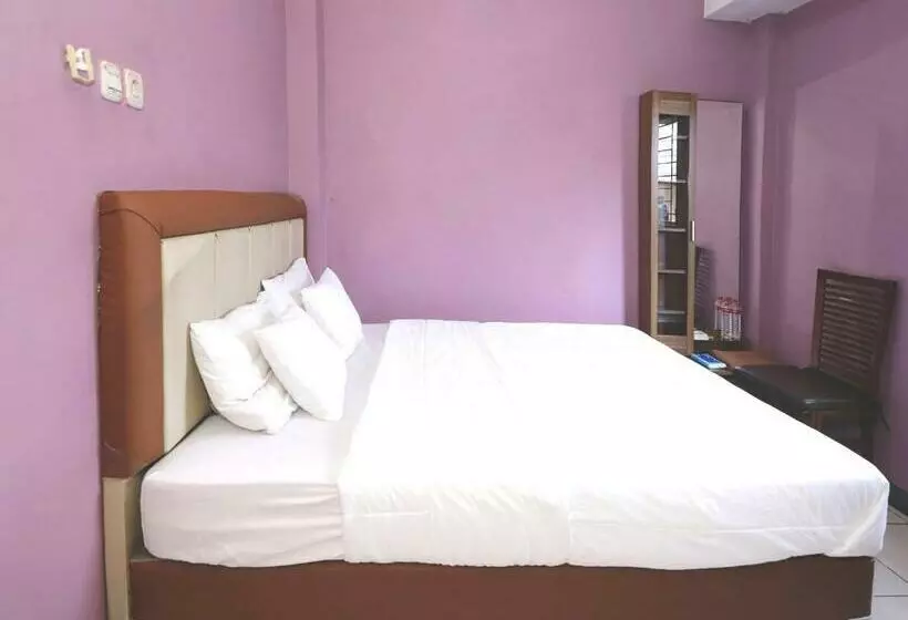 Hotelli Spot On 92022 Dian Tanjung Beringin