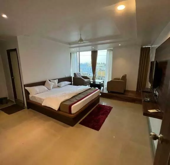 ホテル Vaishnavi Grand