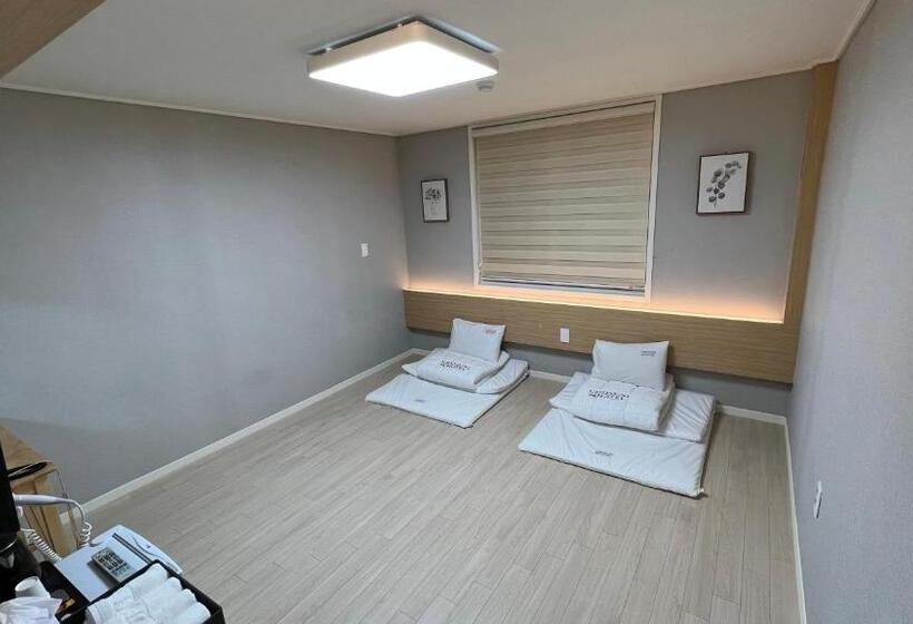 Motel Tongyeong  Chosun