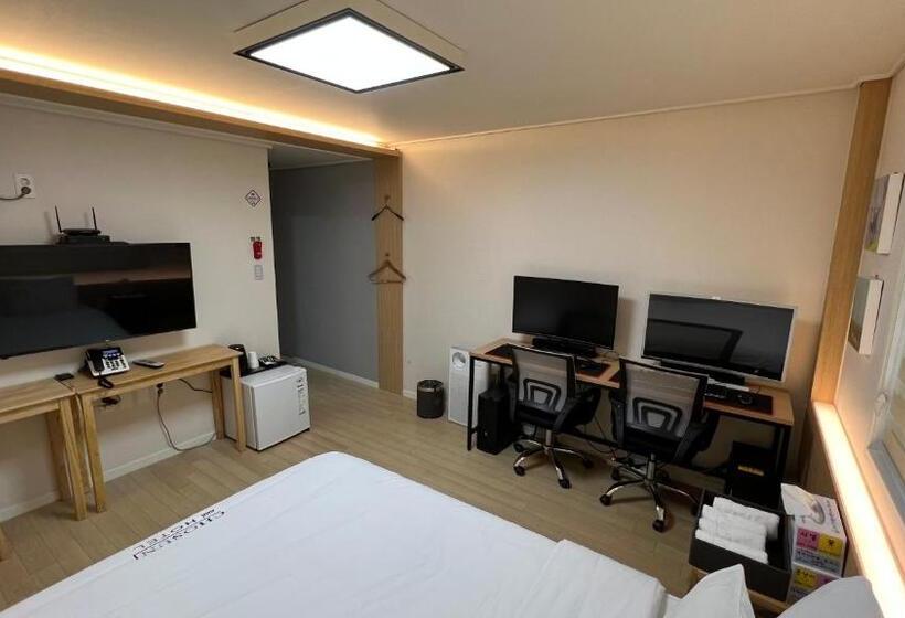 Motel Tongyeong  Chosun