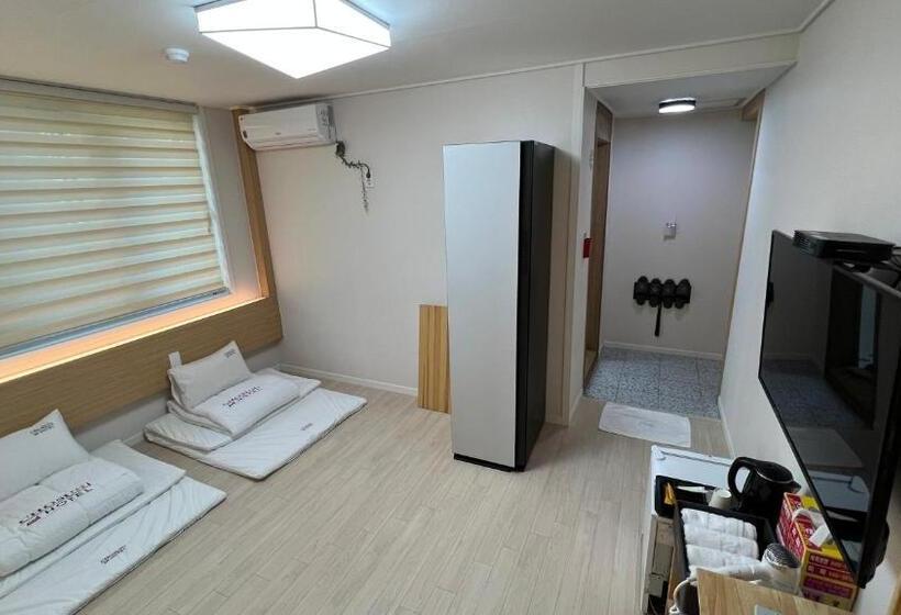 Motel Tongyeong  Chosun