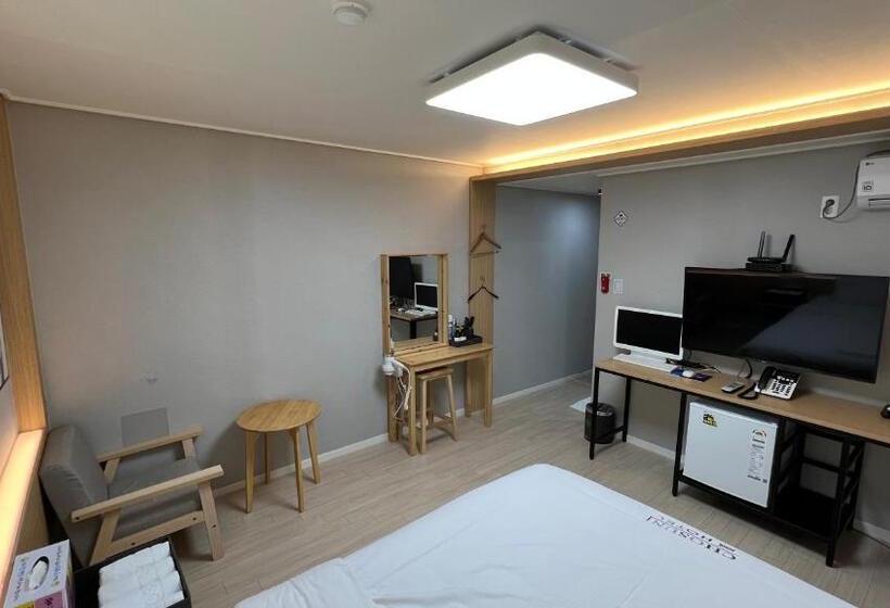 Motel Tongyeong  Chosun