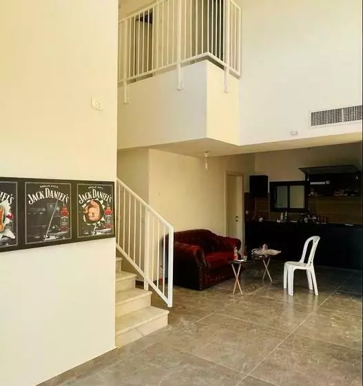 ペンション פנטהוז ונוף עוצר נשימה, שקט אפשרות בקומה העליונה לחדר משרד הפנטהוז מיועד לאורחים