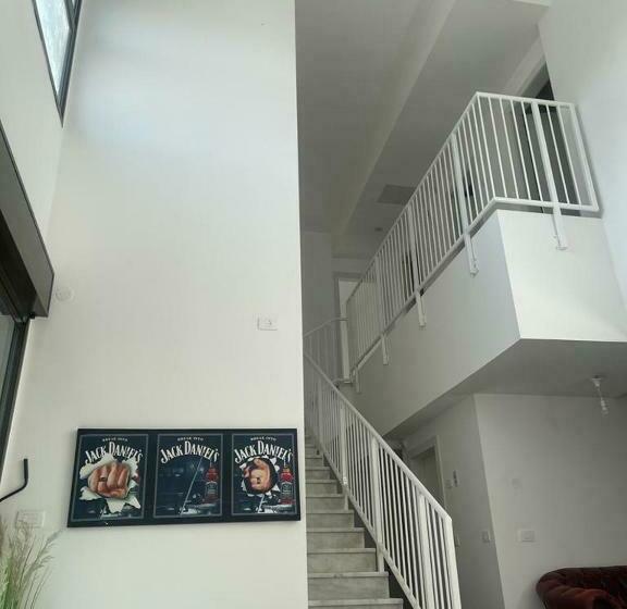 ペンション פנטהוז ונוף עוצר נשימה, שקט אפשרות בקומה העליונה לחדר משרד הפנטהוז מיועד לאורחים