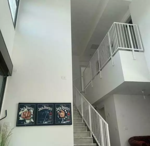 ペンション פנטהוז ונוף עוצר נשימה, שקט אפשרות בקומה העליונה לחדר משרד הפנטהוז מיועד לאורחים