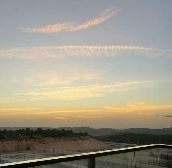 ペンション פנטהוז ונוף עוצר נשימה, שקט אפשרות בקומה העליונה לחדר משרד הפנטהוז מיועד לאורחים