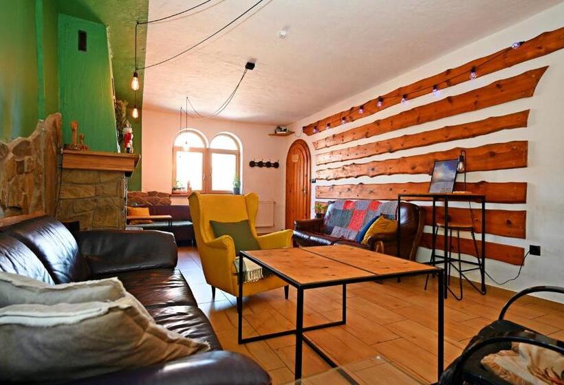 膳宿费 Poza Horyzont