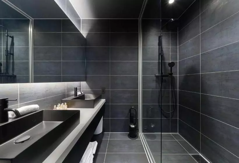 Lomakeskus Wharfandco