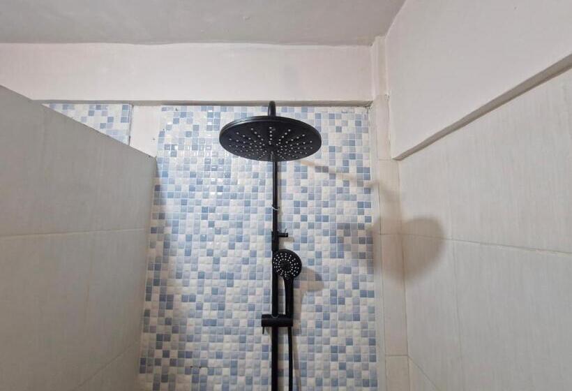 הוסטל Lala Salama Backpacker