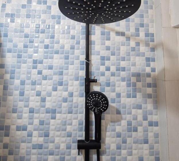 הוסטל Lala Salama Backpacker