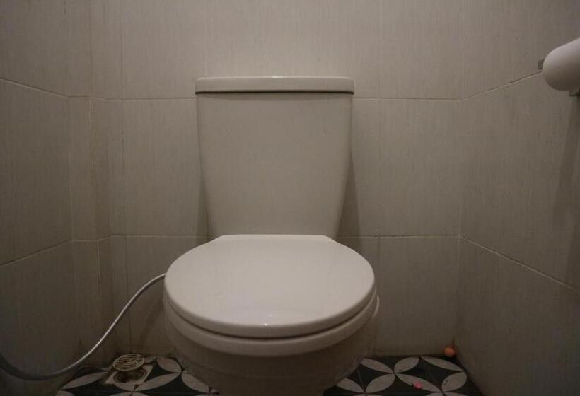 הוסטל Lala Salama Backpacker