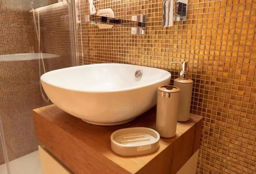 تختخواب و صبحانه Belvedere Sea Suite