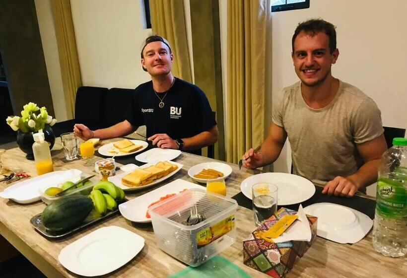 Cinnamon Tan Boutique