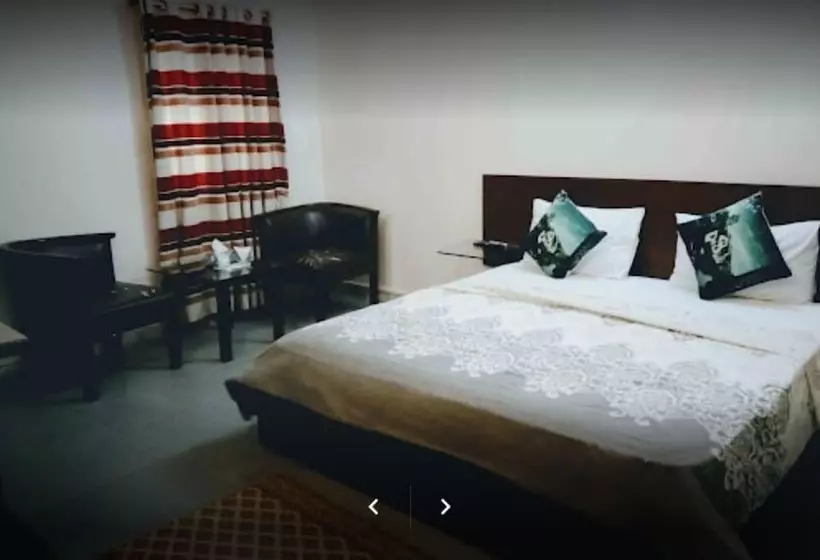 هتل 7 S Even Guest House