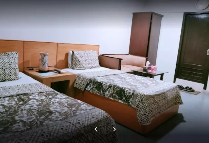هتل 7 S Even Guest House