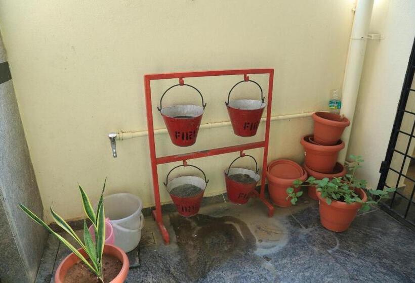 Hotell Christian Guest House